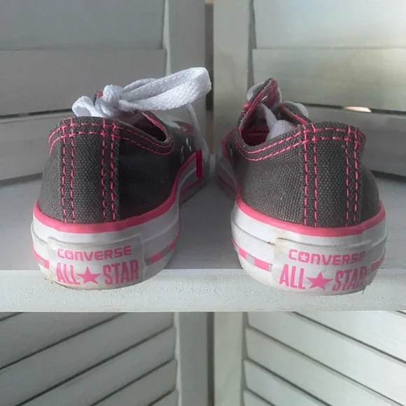 Little Kids Size 11 Converse Sneakers - Grey/Pink - Picture 6 of 8